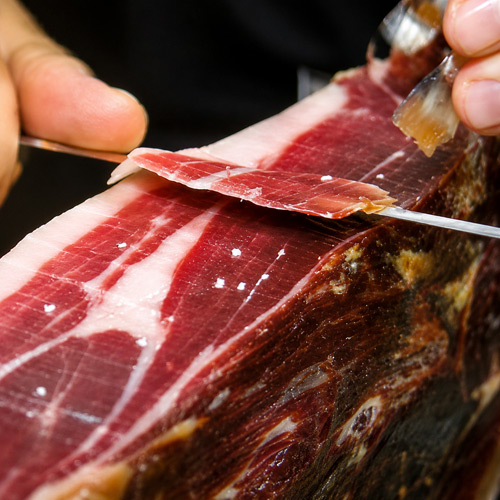Cristaux de tyrosine sur un jambon espagnol