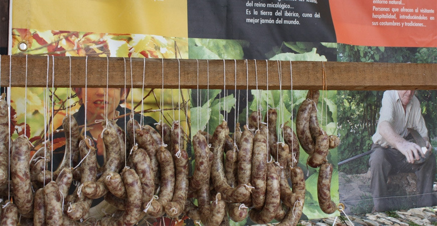 Feast of the slaughter in Linares de la Sierra TAPAS shop