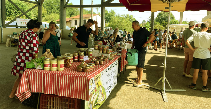 Bouquerie Market – Condom, Gers, Francia TAPAS shop