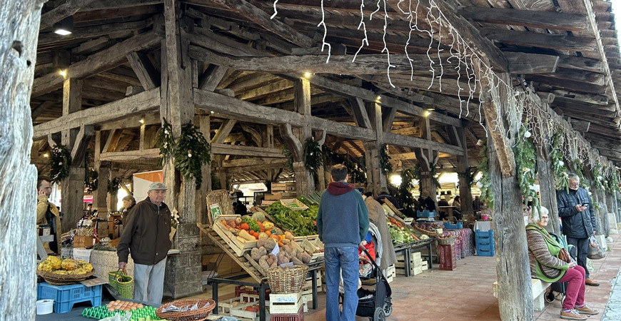 El Mercado de Villeréal: un viaje gastronómico al corazón del Lot-et-Garonne